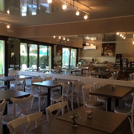 Bahia Hotel Villeneuve-Loubet